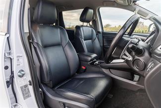 2022 Mitsubishi Pajero Sport - Thumbnail