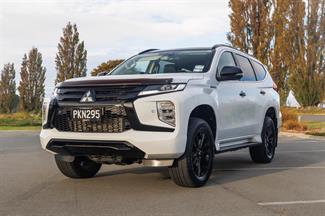 2022 Mitsubishi Pajero Sport - Thumbnail