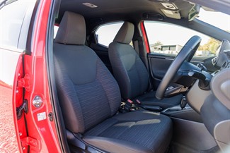 2020 Toyota Yaris - Thumbnail