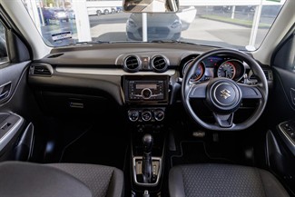 2018 Suzuki Swift - Thumbnail