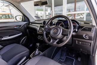 2018 Suzuki Swift - Thumbnail