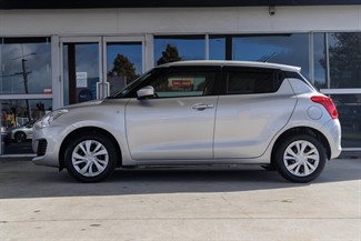 2018 Suzuki Swift - Thumbnail