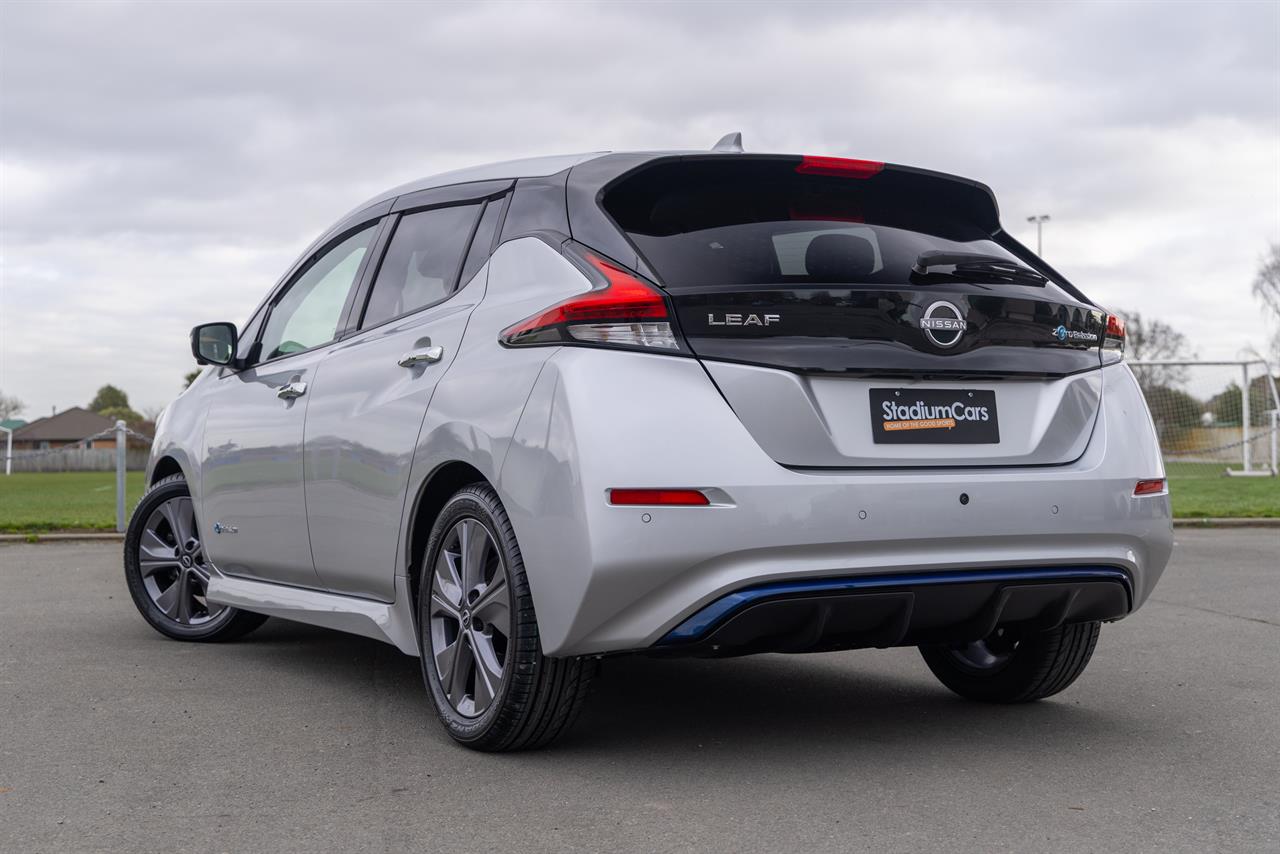 2022 Nissan LEAF