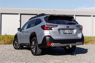 2023 Subaru Outback - Thumbnail