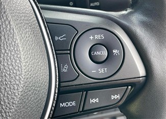 2020 Toyota RAV4 - Thumbnail