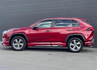 2020 Toyota RAV4 - Thumbnail