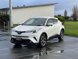 2017 Toyota C-HR - Thumbnail