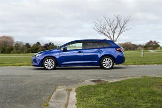 2020 Toyota Corolla - Thumbnail