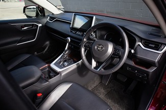 2020 Toyota RAV4 - Thumbnail
