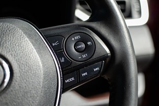 2020 Toyota RAV4 - Thumbnail