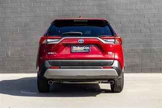 2020 Toyota RAV4 - Thumbnail