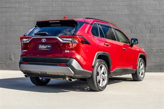 2020 Toyota RAV4 - Thumbnail