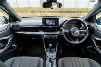 2020 Toyota Yaris - Thumbnail