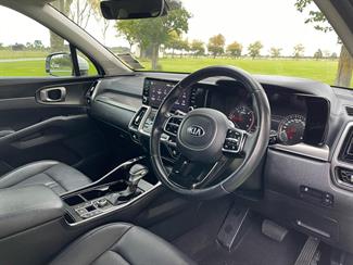 2020 Kia Sorento - Thumbnail