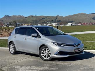 2015 Toyota Auris - Thumbnail