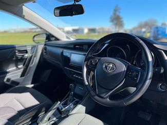 2015 Toyota Auris - Thumbnail