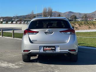 2015 Toyota Auris - Thumbnail