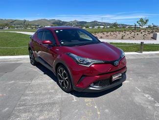 2017 Toyota C-HR - Thumbnail
