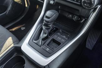 2019 Toyota RAV4 - Thumbnail