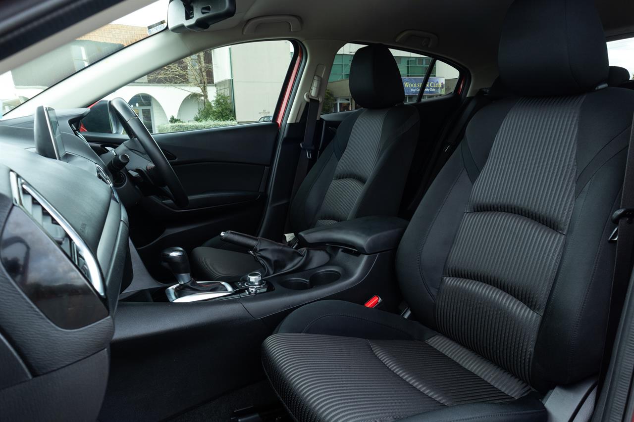 2014 Mazda Axela