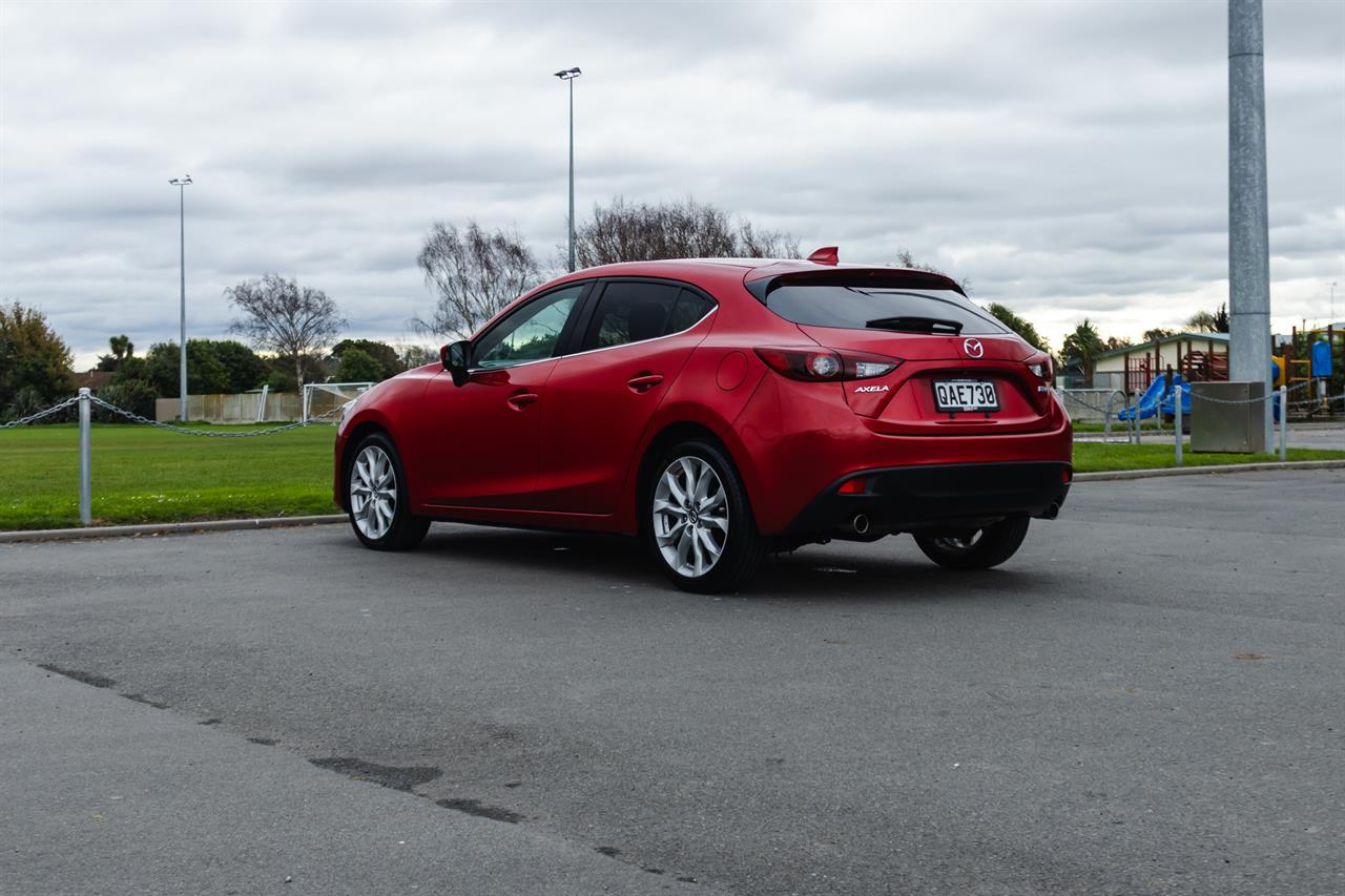 2014 Mazda Axela