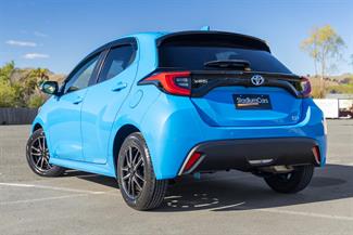 2021 Toyota Yaris - Thumbnail