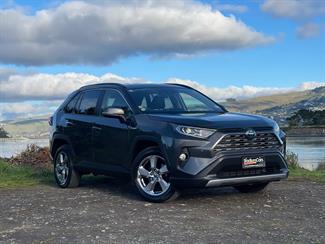2020 Toyota RAV4 - Thumbnail