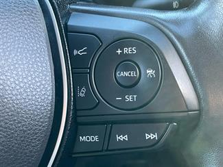 2020 Toyota RAV4 - Thumbnail