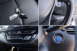 2017 Toyota C-HR - Thumbnail