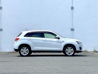 2014 Mitsubishi RVR - Thumbnail