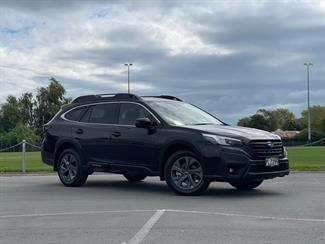 2022 Subaru Outback - Thumbnail