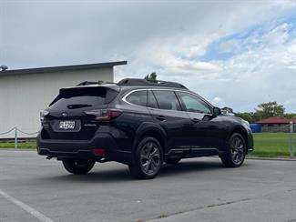 2022 Subaru Outback - Thumbnail