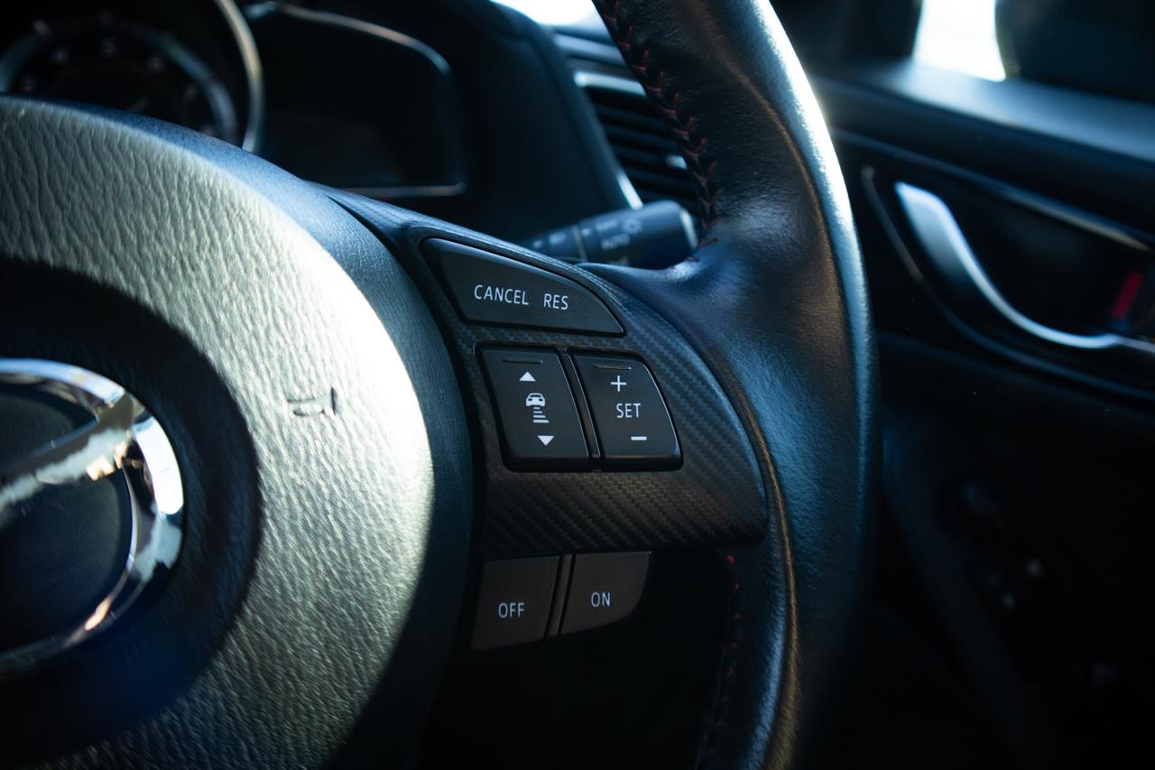 2015 Mazda Axela