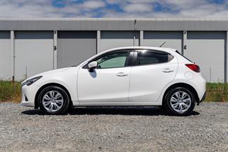 2014 Mazda Demio - Thumbnail