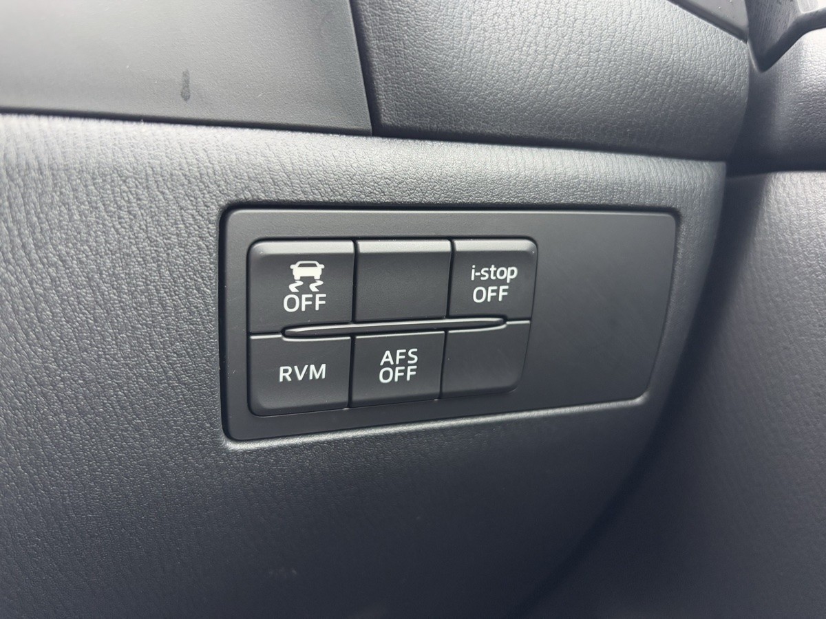 2014 Mazda Axela