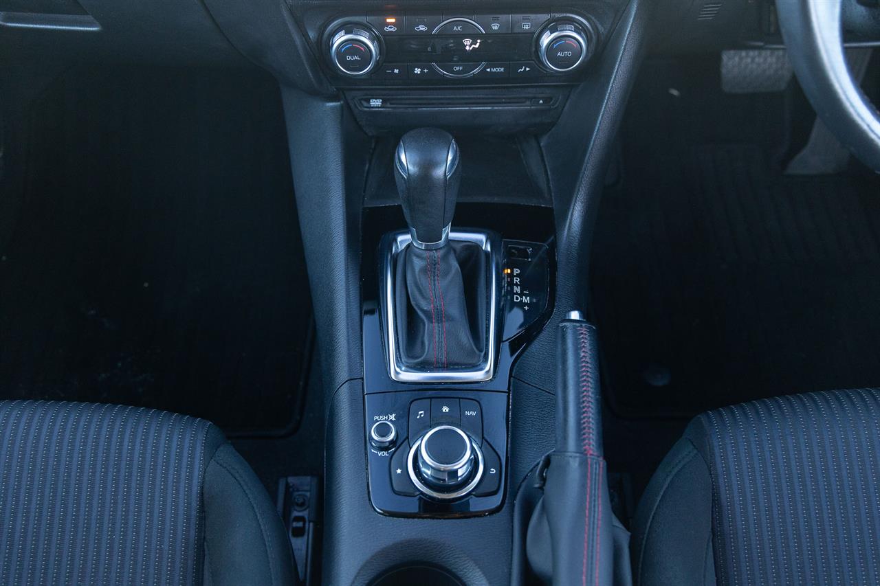 2014 Mazda Axela