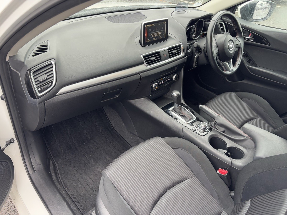 2014 Mazda Axela