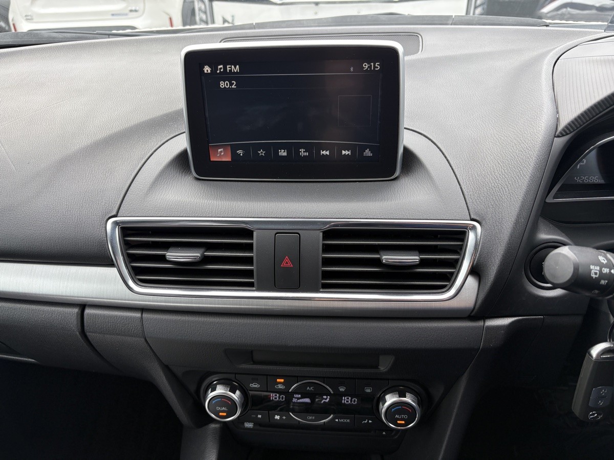 2014 Mazda Axela