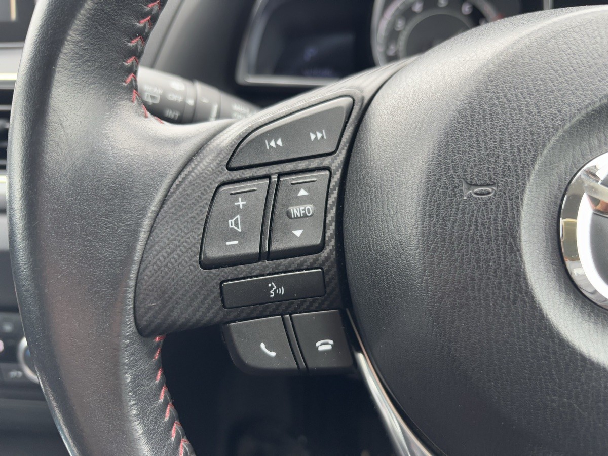 2014 Mazda Axela