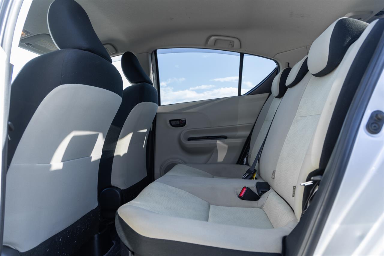2013 Toyota AQUA