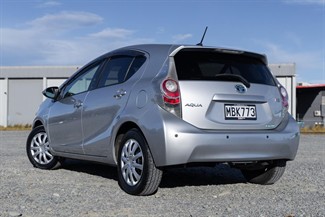 2013 Toyota AQUA - Thumbnail