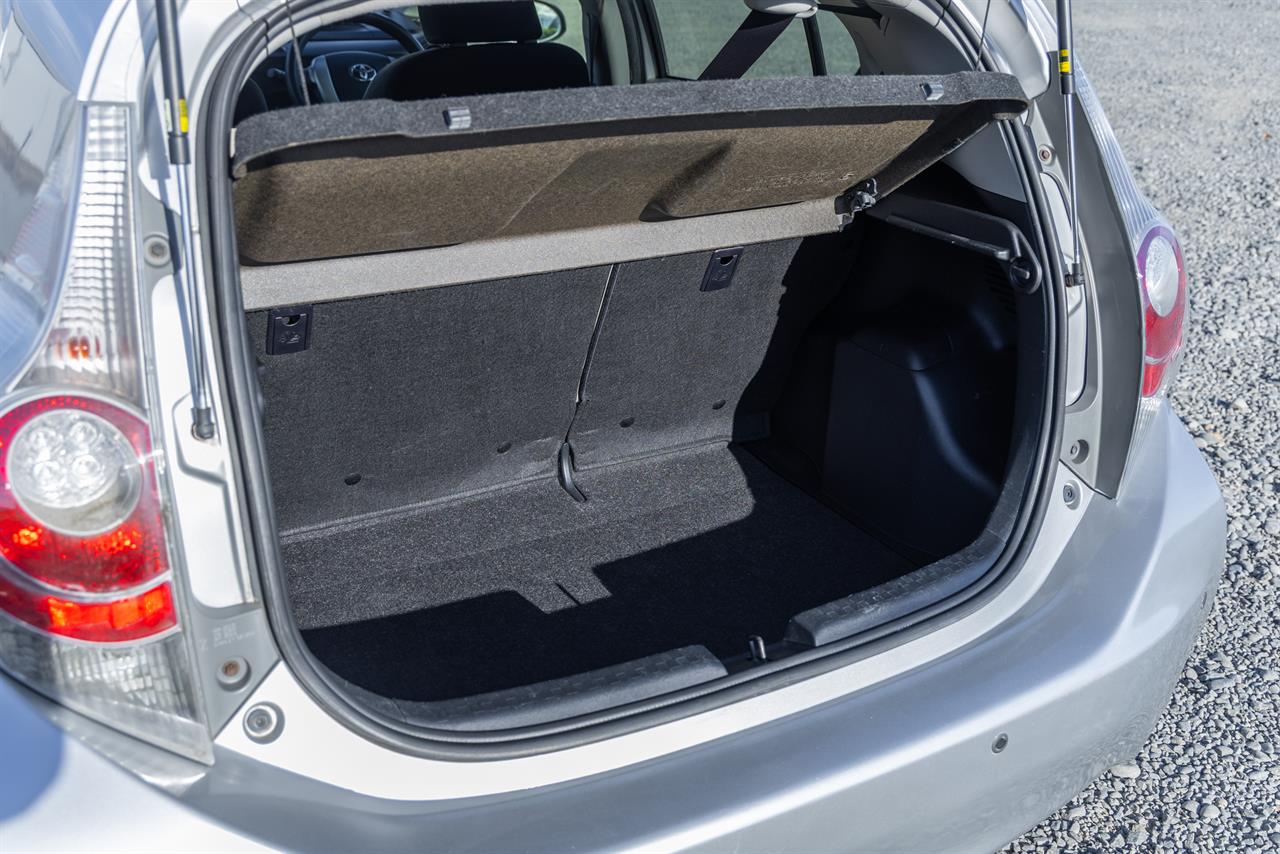 2013 Toyota AQUA
