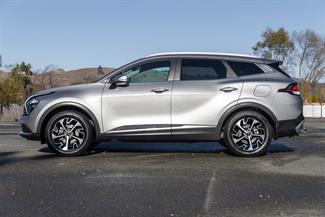 2022 Kia Sportage - Thumbnail