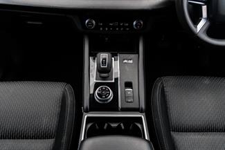 2022 Mitsubishi Outlander - Thumbnail