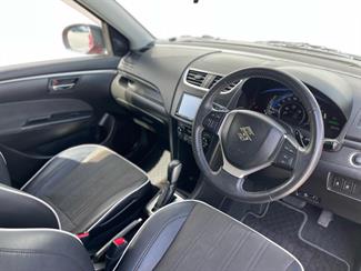 2015 Suzuki Swift - Thumbnail