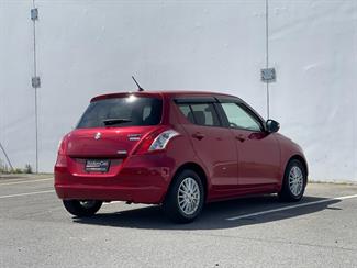 2015 Suzuki Swift - Thumbnail
