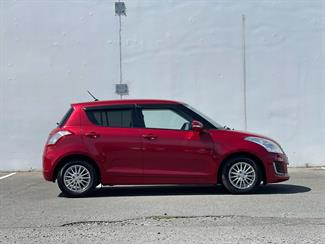 2015 Suzuki Swift - Thumbnail