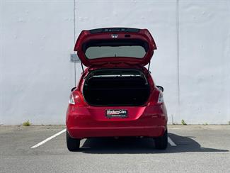 2015 Suzuki Swift - Thumbnail