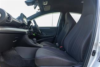 2021 Toyota Yaris - Thumbnail