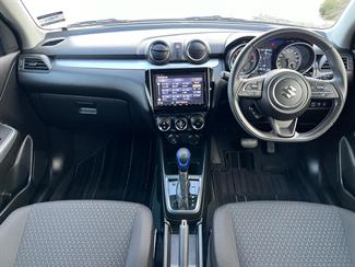 2017 Suzuki Swift - Thumbnail